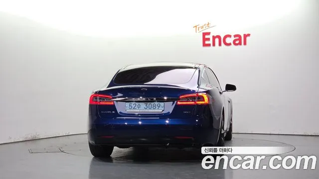Tesla Model S — фото 3