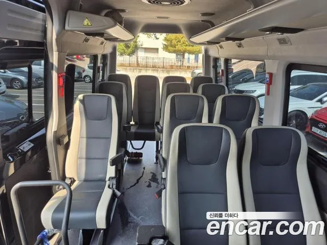 Hyundai Solati — фото 16