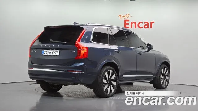 Volvo XC90 — фото 1