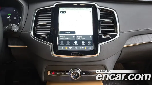 Volvo XC90 — фото 11