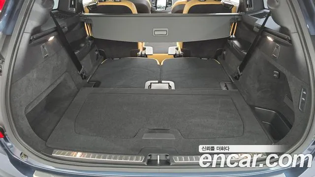 Volvo XC90 — фото 15