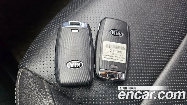 Kia Sorento — фото 28