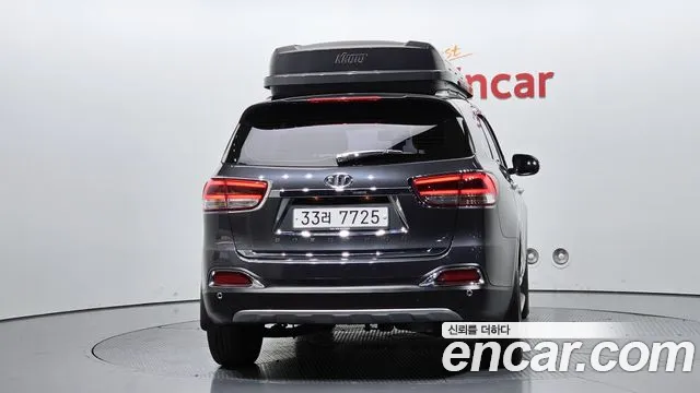 Kia Sorento — фото 4