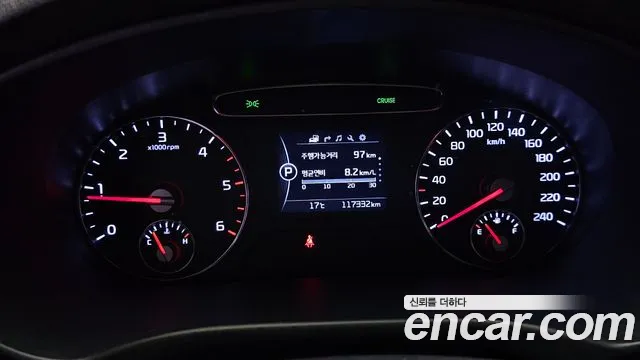 Kia Sorento — фото 8