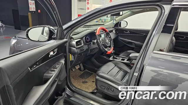 Kia Sorento — фото 10