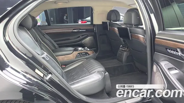 Genesis G90 — фото 12