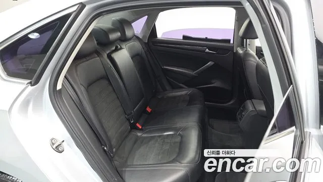 Volkswagen Passat — фото 11