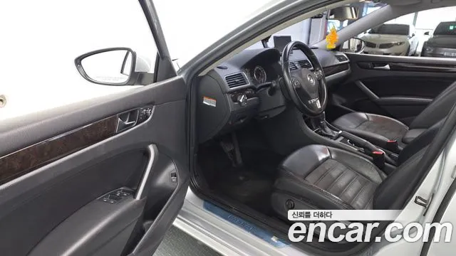 Volkswagen Passat — фото 10