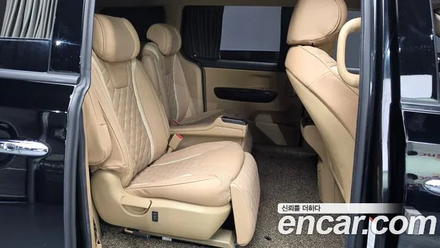 Kia Carnival — фото 11