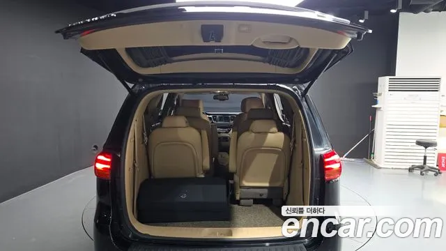 Kia Carnival — фото 20