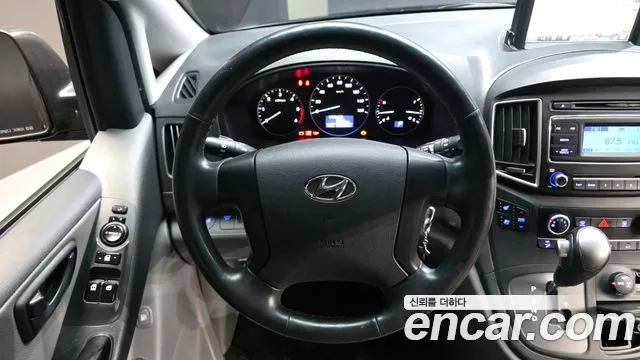 Hyundai Starex — фото 13