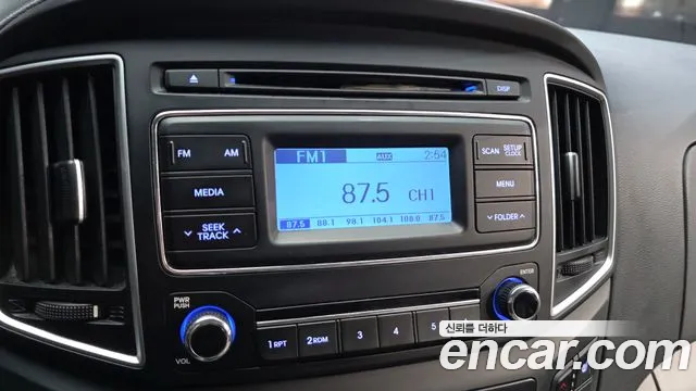 Hyundai Starex — фото 16