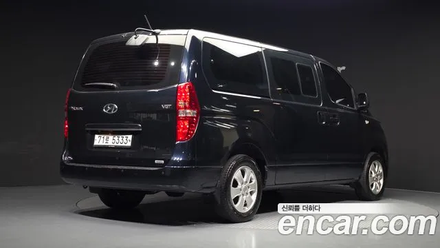 Hyundai Starex — фото 2