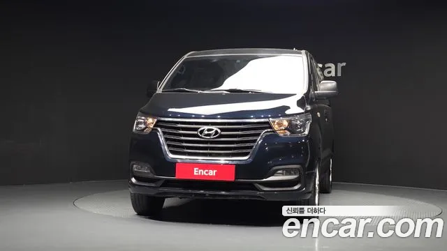 Hyundai Starex — фото 3