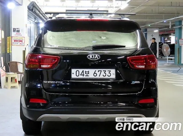 Kia Sorento — фото 5