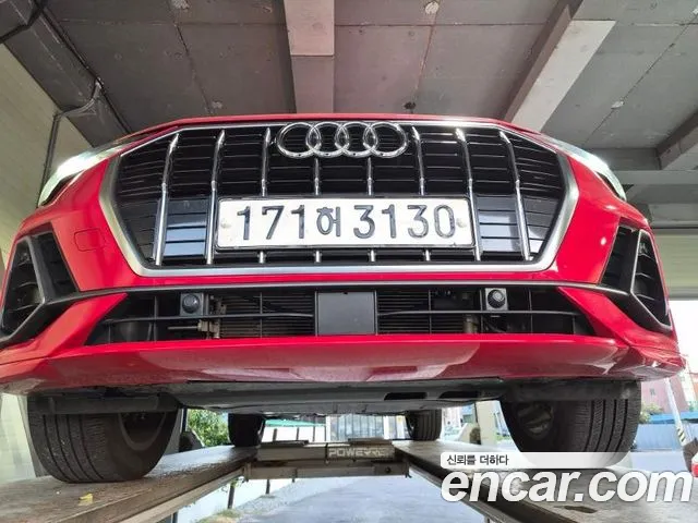Audi Q3 — фото 1