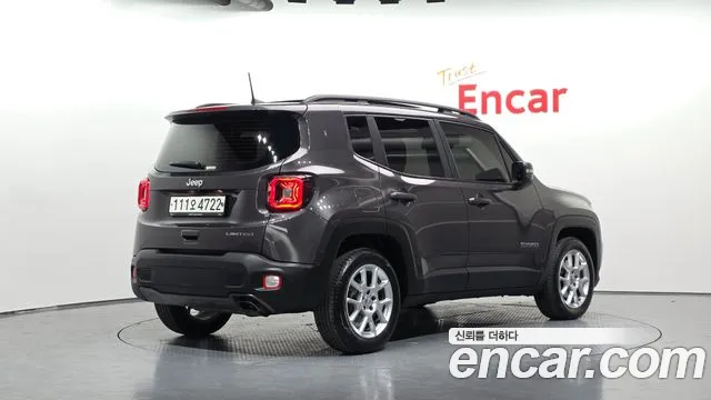 Jeep Renegade — фото 1