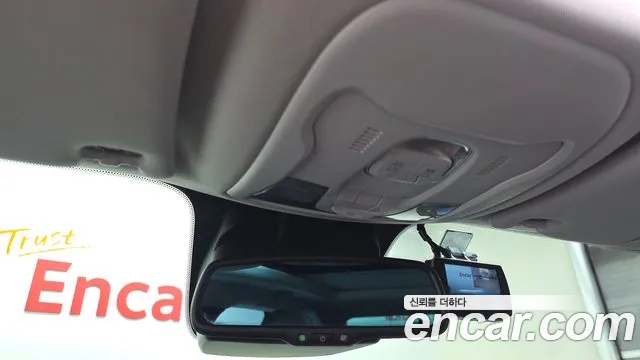 Jeep Renegade — фото 18