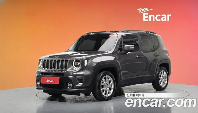 Jeep Renegade — фото 20