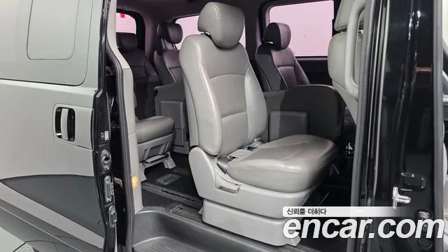 Hyundai Starex — фото 11