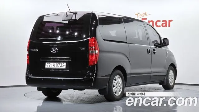 Hyundai Starex — фото 2