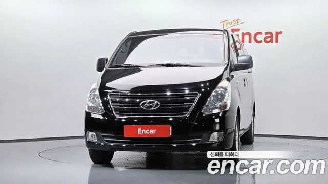 Hyundai Starex — фото 3