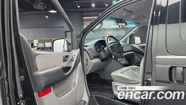 Hyundai Starex — фото 10