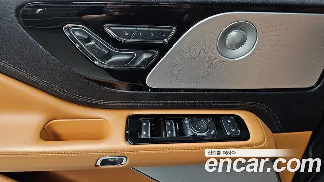 Lincoln Aviator — фото 18
