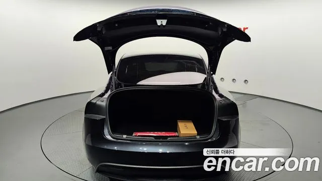 Tesla Model 3 — фото 19