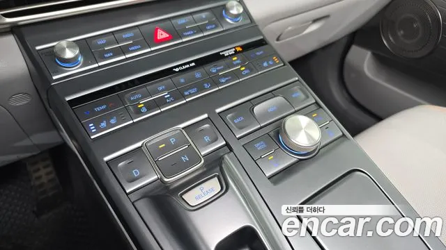Hyundai Nexo — фото 8