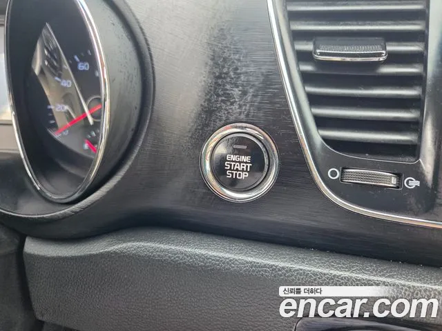 Kia Carnival — фото 13