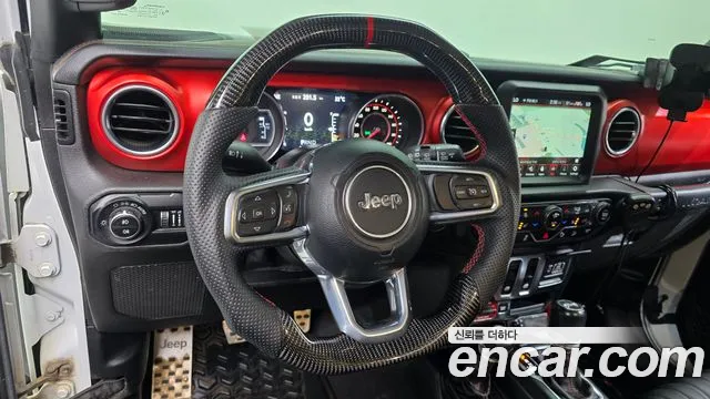 Jeep Wrangler — фото 13