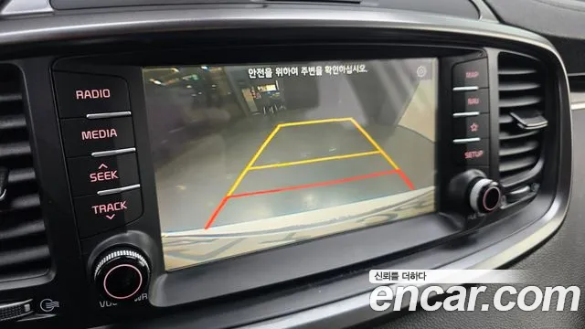 Kia Sorento — фото 15