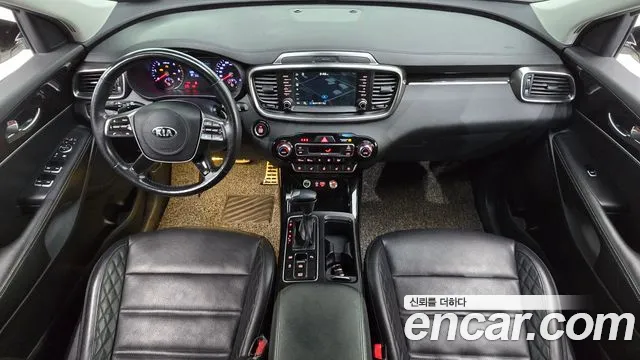 Kia Sorento — фото 7