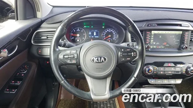Kia Sorento — фото 13