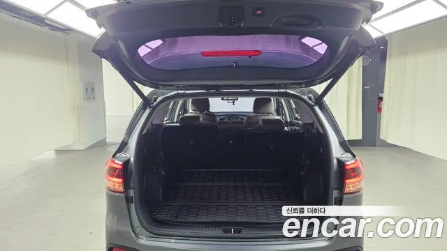 Kia Sorento — фото 17