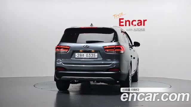 Kia Sorento — фото 3