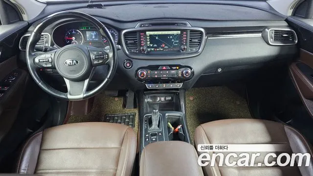 Kia Sorento — фото 6
