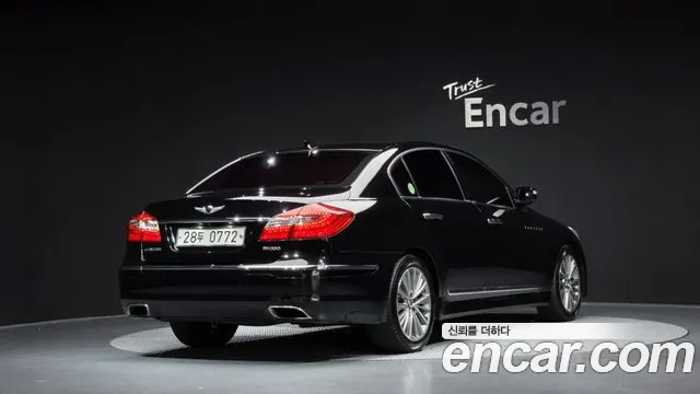 Hyundai Genesis — фото 1