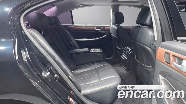Hyundai Genesis — фото 11