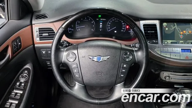 Hyundai Genesis — фото 12