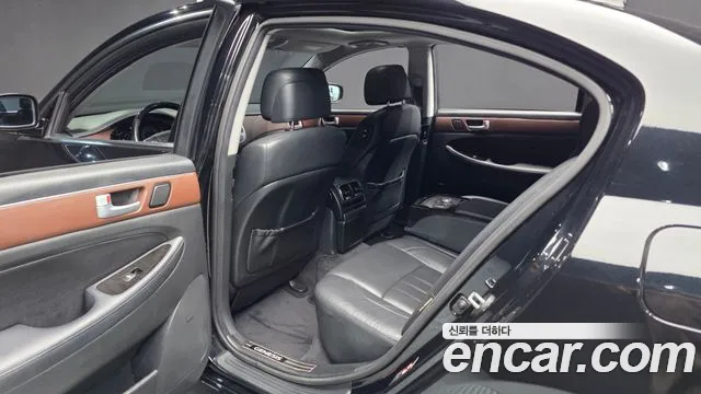 Hyundai Genesis — фото 26