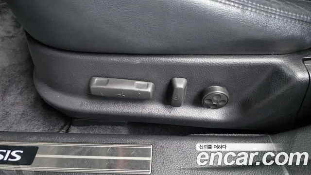 Hyundai Genesis — фото 31