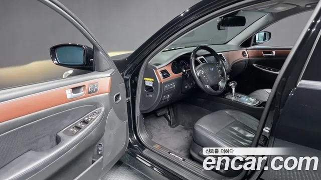 Hyundai Genesis — фото 9