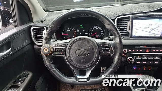 Kia Sportage — фото 12