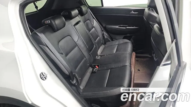 Kia Sportage — фото 10