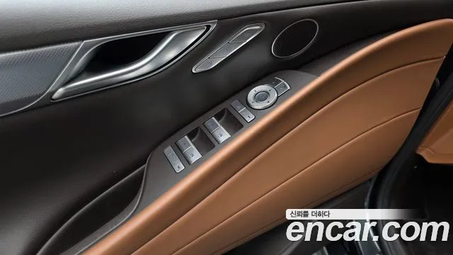 Genesis G80 — фото 30