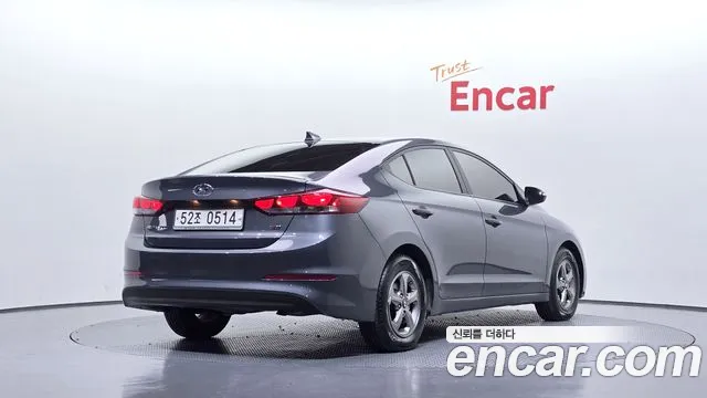 Hyundai Avante — фото 2