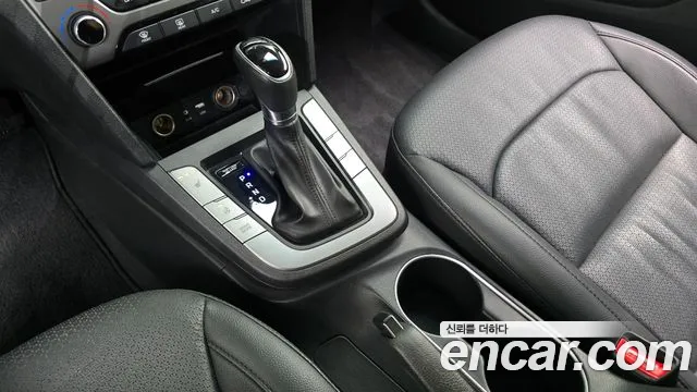 Hyundai Avante — фото 9