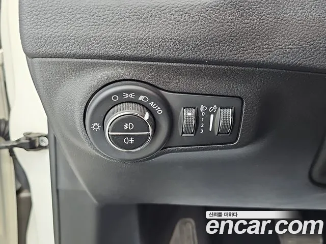 Jeep Compass — фото 18